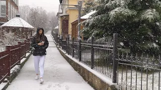 Трускавець 2023: снігопад в центрі Трускавця 11 грудня 2022 р. Lots of snow Truskavets Ukraine 2023