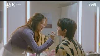 True Beauty Ep 16 l Im Jukyung doing Han Seojun's makeup