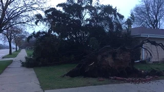 Storm damage, power outages reported across SE Wisconsin