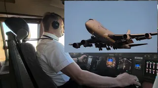 Synchronized BOEING 747 LAND.  inside the cockpit and outside Views. Same LANDING ✈️ ✈️