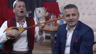 Bekim Jashari e kall atmosferen me këtë këng për Babain e tij