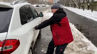 Примёрзли двери и замёрзла личинка замка. Что делать и как попасть в автомобиль?