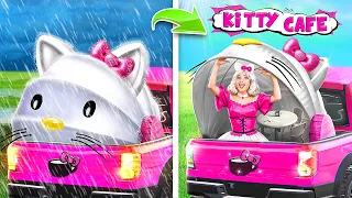 On A Construit Un Café Mignon Sur Roues Dans Un Pick-up ! CatNap vs Hello Kitty !