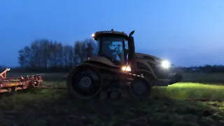 Challenger MT755D Working on TILLAGE