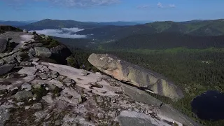 Ергаки. Висячий камень.