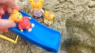 FUN LEARNING Daniel Tiger Beach Slide Counting Colors Nature Facts VIDEOS For Kids Toddlers