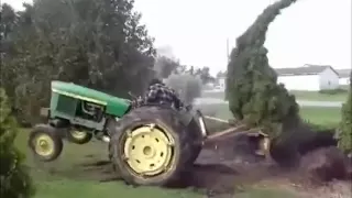 Tractor Vs Árbol   videos de humor   humor variado   elRellanocom