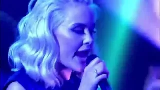 Tinie Tempah  ft. Zara Larsson  - Girls Like LIVE on Jonathan Ross Show | 2 April 2016