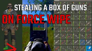 THIS IS HOW I STOLE A BOX OF GUNS ON FORCE WIPE - RUST CONSOLE