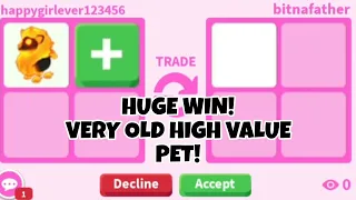 😱😛HUGE WIN I GOT A VERY OLD HIGH VALUE PET For My LITTLE Brother's BLAZING LION + WIN FOR SILK BAGS!