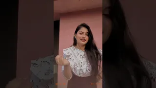 হাটে বাজারে বেড়েছে বেজায় গরম🔥//Your isha// #reels #tiktok #india #duet #111k #love #viral #song