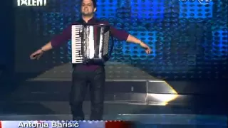 Supertalent Aleksandar (harmonika).mpg