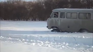 УАЗ БУХАНКА на портальных мостах по твёрдому снегу