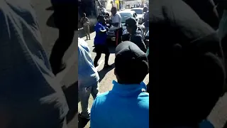 Taxi driver attack police officer