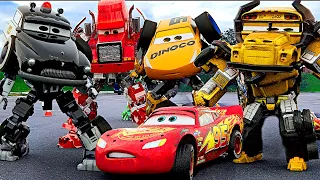 Lightning McQueen TRANSFORMERS in Real Life on Road cars PIXAR all