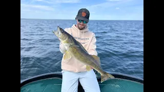 Minnesota Fishing Opener, Scoping Lake Winnibigoshish Walleye!