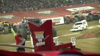 03-02-2013 - Racing Final  - Son uva digger vs Grave Digger from Ford Field in Detroit Michigan