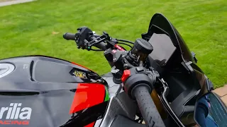 Aprilia RSV4 rf Akrapovic vs Aprilia tuono v4 1100 FACTORY akrapovic