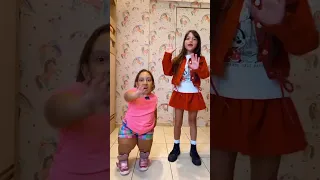 MC Divertida e Mariana Valadares dancinha Duelar - Clau Santana