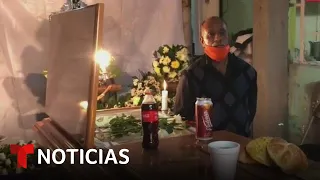 Familiares velan a víctimas del colapso del metro en CDMX | Noticias Telemundo