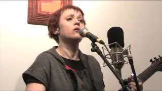 Ольга Чикина - На корточках