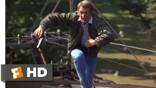 The Hunter (1980) - Rooftop Chase Scene (5/10) | Movieclips