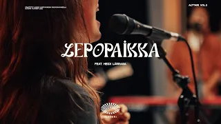Lepopaikka (feat. Heidi Lárraga) - Alttari vol.2