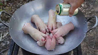 Fried Pig Feet With Beer Recipe / Pig Feet Cooking and Eating