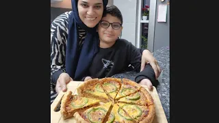 Meray bachpan ki khatti meethi yaadoun se jura "Pakistani Bakery Pizza"🍕 No Oven No Cheese