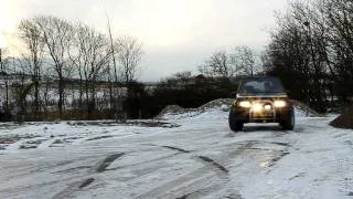 Suzuki Vitara in the snow!