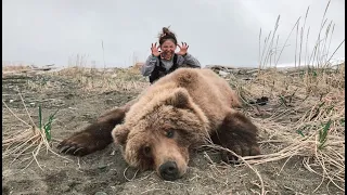 Mom & Daughter Brown Bear Hunt - Stuck N The Rut 145