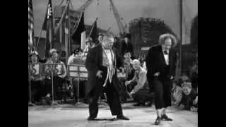 The Three Stooges - Slowly I Turned