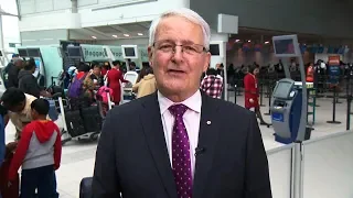 'Good news for air passengers': Garneau on air passenger bill of rights