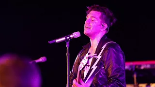 Andy Grammer live - Chasing cars (Snow Patrol cover) - 4 Feb 2018 - Maui