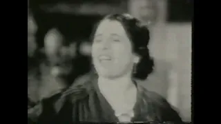 Esperanza Iris interpreta "Noches de Gloria" (1938)