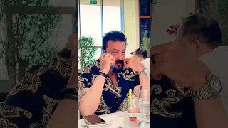 Sanjay Dutt Having Lunch In Dubai Palm beach Restaurant #dubai Nayak Nahi Khalnayak Hun main#travel