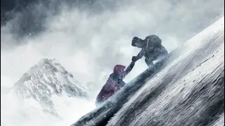 Film résumé / Histoire réel d'une alpiniste qui a trouvé un homme échoué sans vêtement au somme 🏔