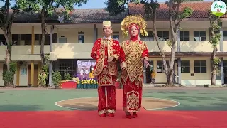 Fashion Show  Pakaian adat Padang 11 IPA2 SMAN 5 Kota Tangerang