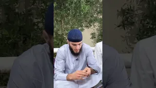 Брат читает шейху Фулейджу нашид на карачаевском языке )