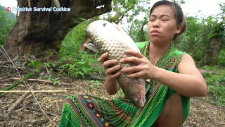 Primitive Life - Smart Boy Catch Big Fish By Survival Technology A Bow - Cooking Eating Delicious