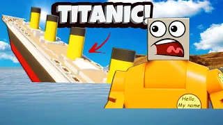 Surviving the SINKING LEGO TITANIC in Brick Rigs Sinking Ship Servers!