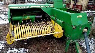 Пресс подборщик Джон Дир 330. John deere 330.