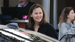 Jennifer Garner Is All Smiles As Ben And JLo Finally Find Their New Mansion