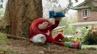 Knuckles Eating Doritos