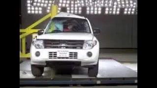 ANCAP - 2013 Mitsubishi Pajero pole crash test / 5 star safety rating /