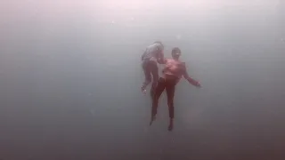 Танец под водой очень сюрный Art Free Dance