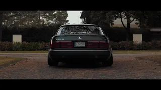 NJ's static LEXUS LS400