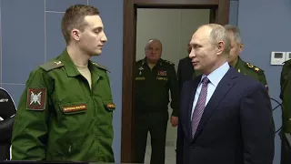 Владимир Путин посетил Военный инновационный технополис «Эра»