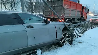 Стали известны подробности серьезного ДТП с участием «БМВ» в центре Мурманска