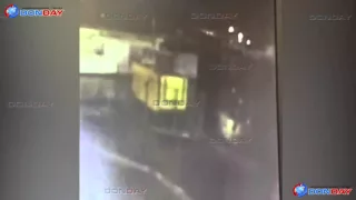 Падение Boeing под углом 45 градусов: новое видео крушения с камеры близ аэропорта Ростова
